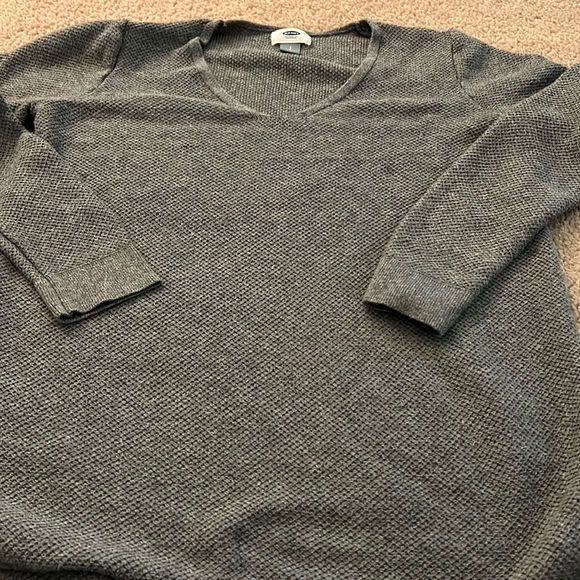 Old Navy Women’s small gray sweater - Picture 1 of 4